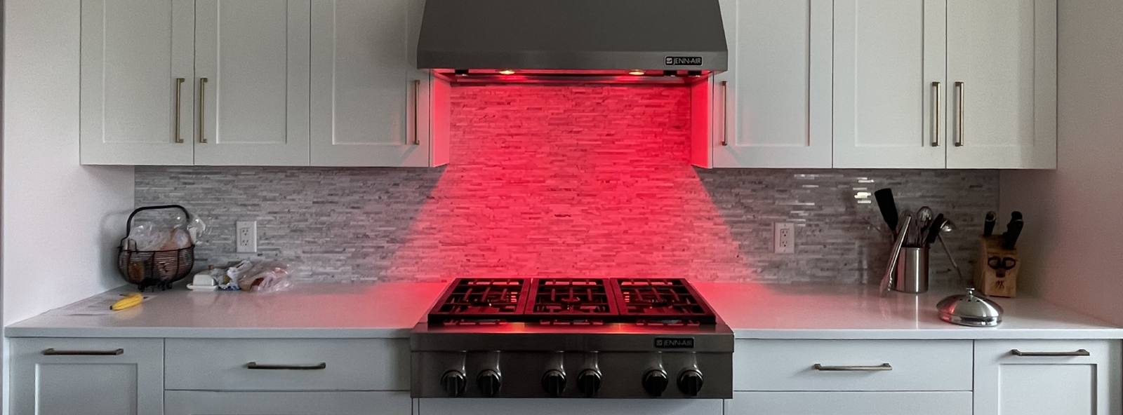 Cooktop and range hood showcase for premium appliance service